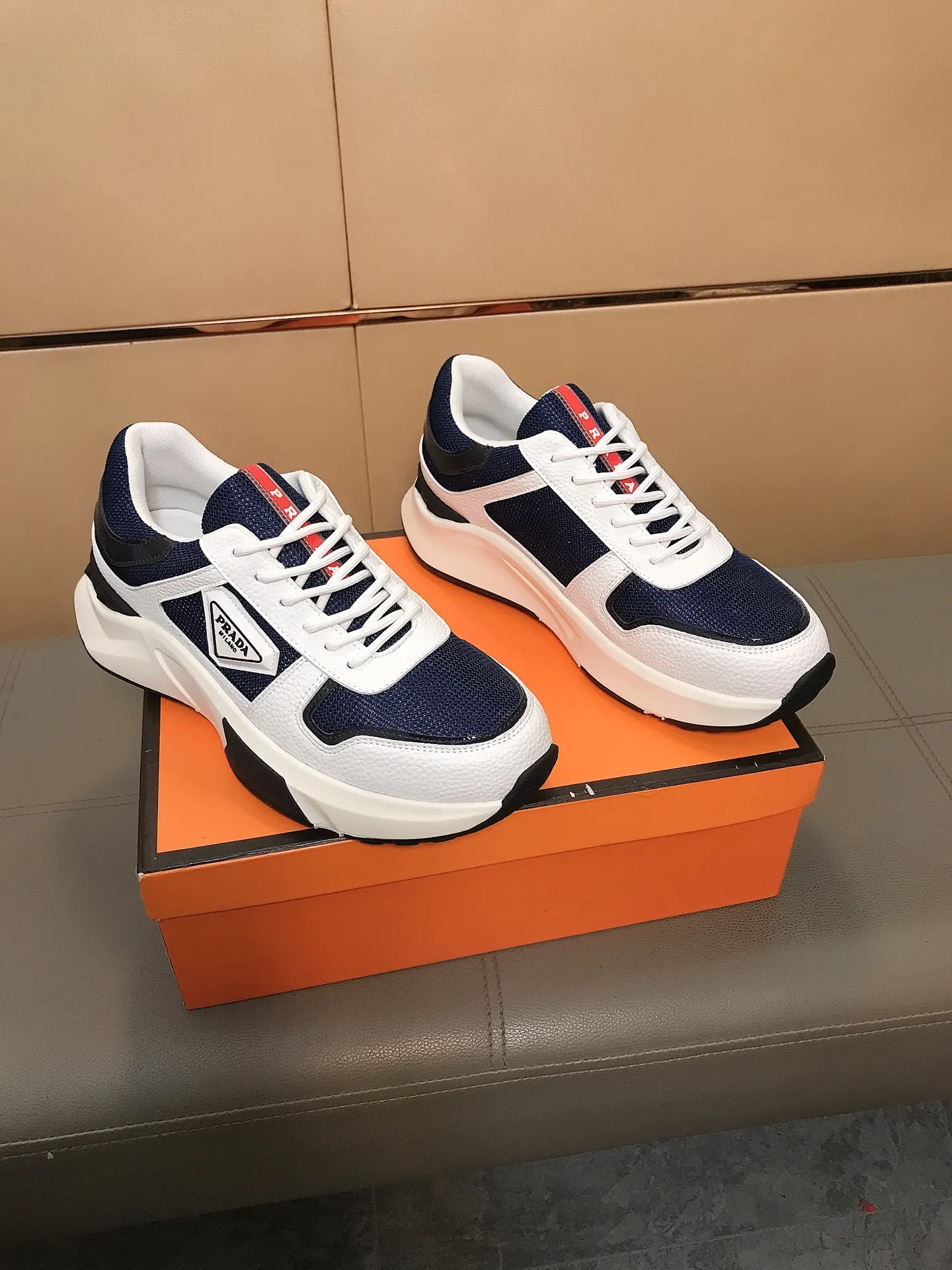 Ex-factory price 442 💎💎🆕Prada's latest casual and fashionable men's shoes👟hot style💥simple and elegant style, exclusive for trendy men. Unique latest brand elements👑, fashionable and generous, imported cowhide stitching and breathable fabrics, comfortable lining + sheepskin feet, super comfortable and wear-resistant outsole, classic model taken in kind, size: 38-44